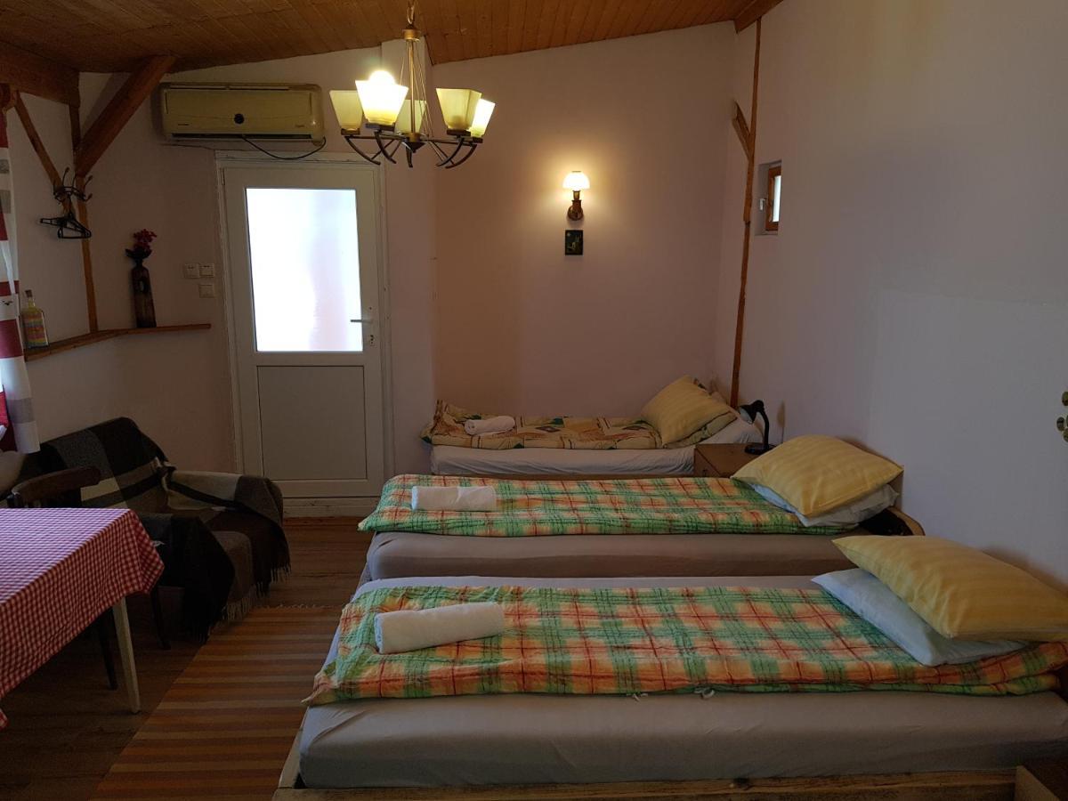 Hompot Accommodation Deva Exterior photo